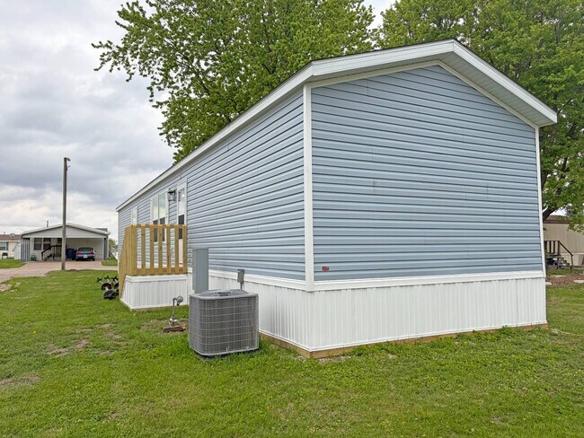 Building Photo - 781 W Walcott Rd