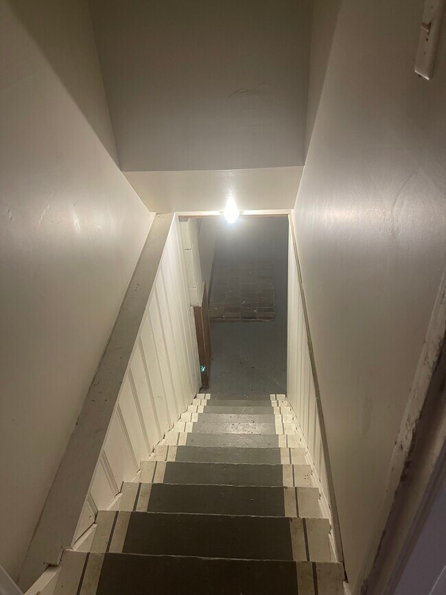 Building Photo - 3481 Reaver Ave