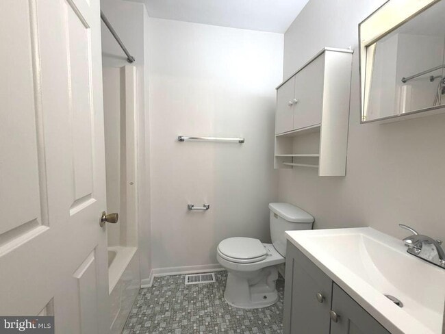 Building Photo - 2495 Vineyard Ln