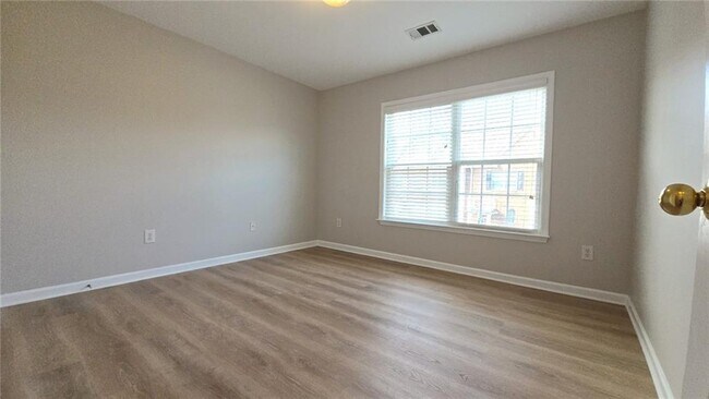 Building Photo - 6099 Prestwood Dr