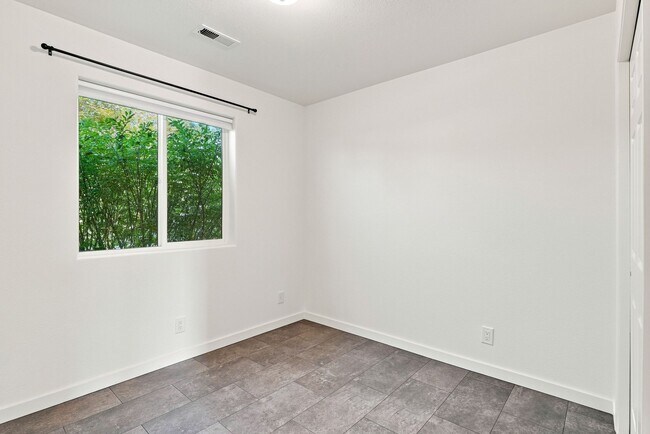 Building Photo - 3389 W Pescador Dr