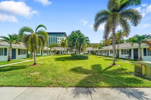 Building Photo - Centro Apartments - 3281 Coral Hills Dr.