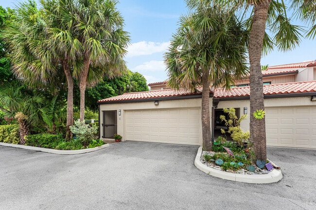 Building Photo - 3908 S Ocean Blvd