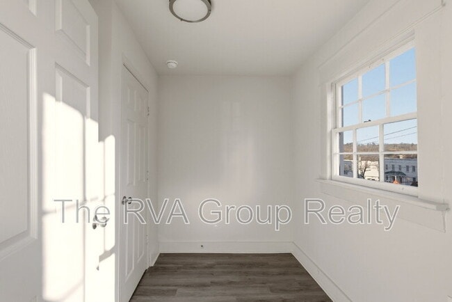 Building Photo - 27 S Jefferson St