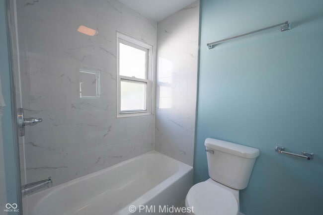 Building Photo - 2945 N Denny St