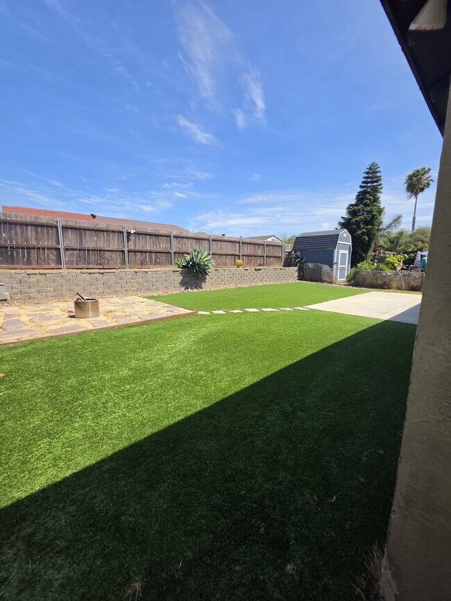 Building Photo - Beautiful 3 bedroom 2 bath Home in Imperial Beach