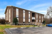 Building Photo - 4119 Glen Hill Manor Dr