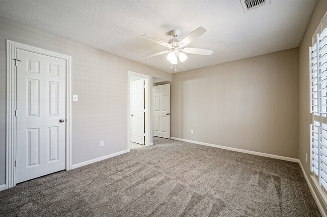 Building Photo - 24819 Northampton Forest Dr