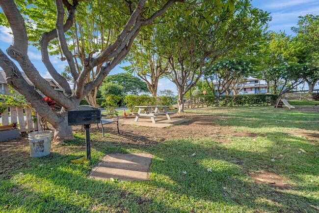 Building Photo - Beautifully Renovated Ground-Floor 2BR/1.5BA Condo in Kihei Villages – Furnished w/ 2 Parking Spaces