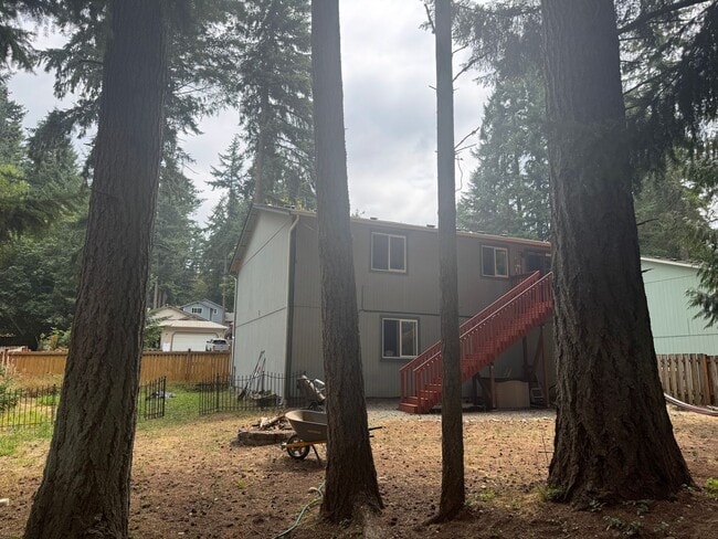 Building Photo - Updated Clearwood Home with AC & RV Parking!