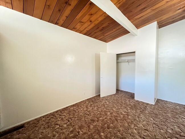 Building Photo - 1093 Brighton Ave