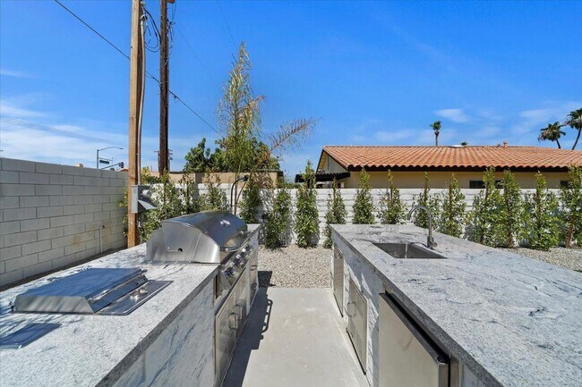 Building Photo - 78525 Orcabessa Dr