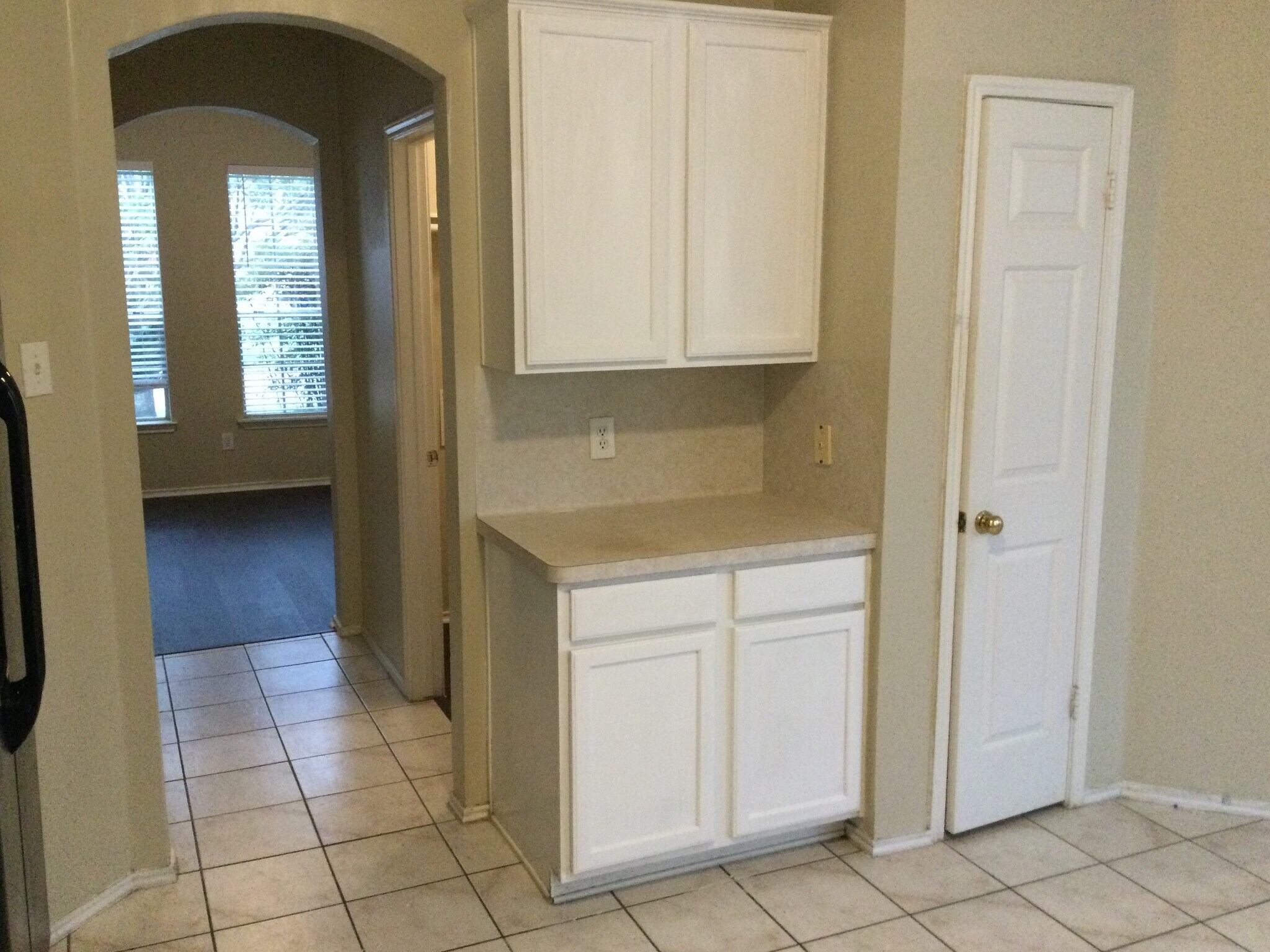 Building Photo - 2218 Laurel Oaks Dr