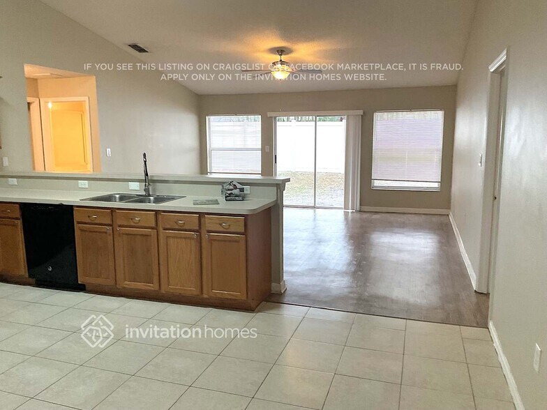 Building Photo - 6464 Betty Ave