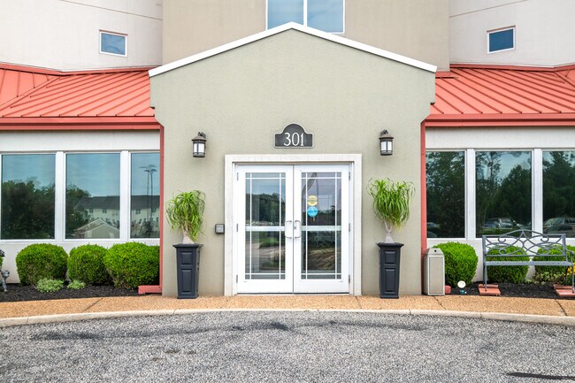 Building Photo - 301 Beacon Ridge Dr
