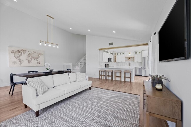 Building Photo - 4451 Willow Pond Rd