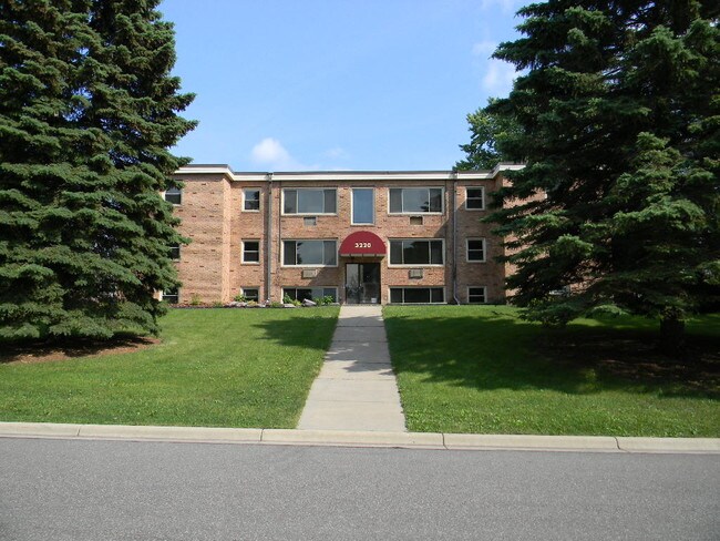Building Photo - 3220 81st St E