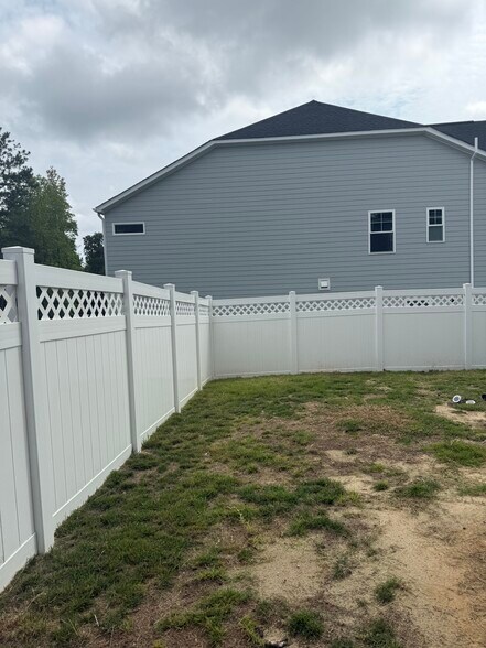 Building Photo - 6200 Truxton Ln