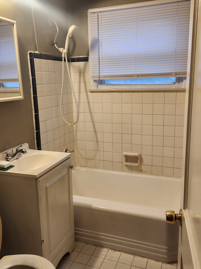 Building Photo - 16410 Edmore Dr