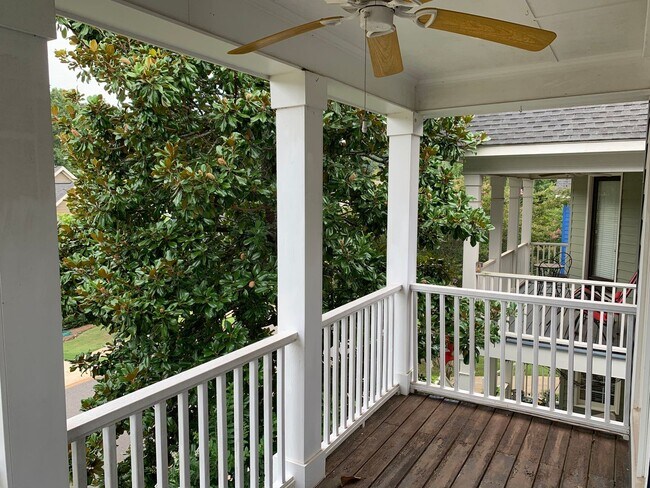 Building Photo - 129 Carolina Ct