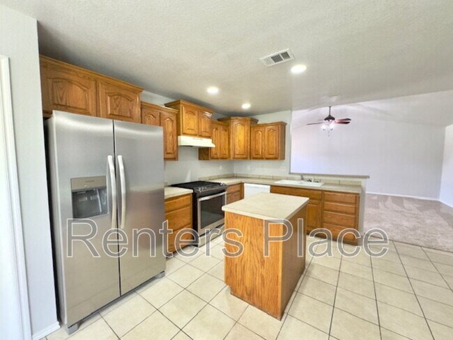 Building Photo - 3605 W Beech