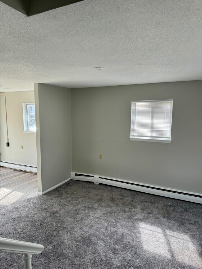 Building Photo - 1921 E 33rd St