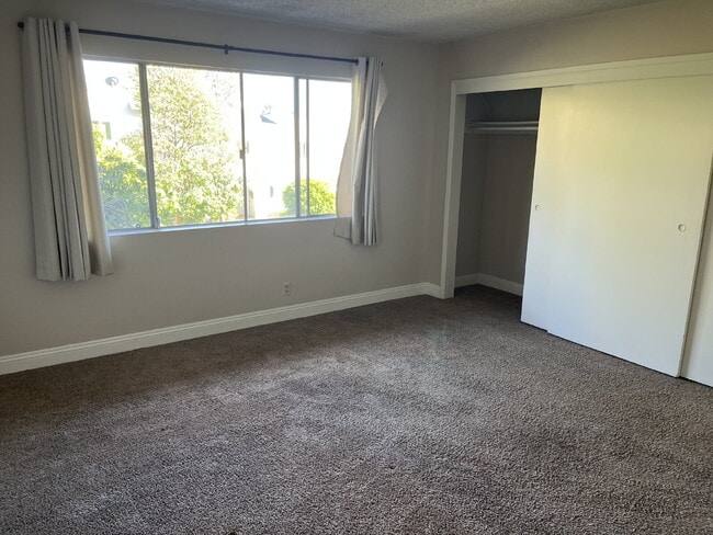 Building Photo - 33951 Mariana Dr