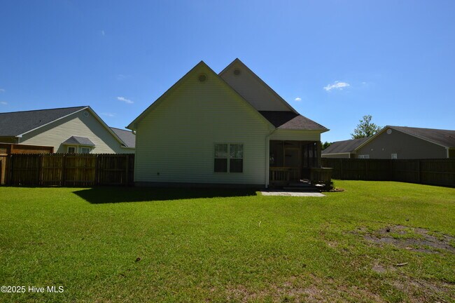 Building Photo - 24 Jasmine Ln