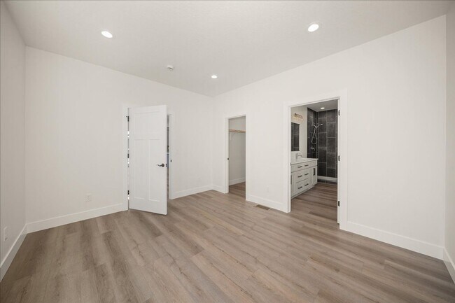 Building Photo - $3,800 - 4 Bed / 3 Bath Stunning Brand New Build Home in Indian Trail