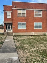 Building Photo - 4824 S 3rd St