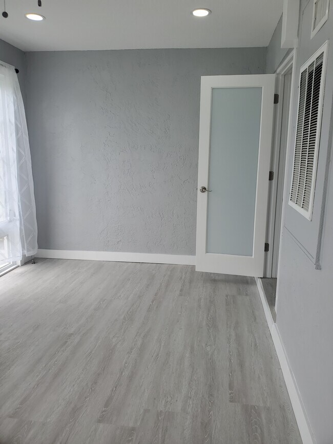 Building Photo - 2454 Australia Way E