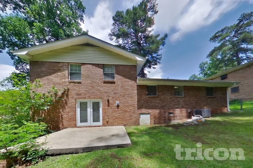 Building Photo - 2270 Emerald Castle Dr