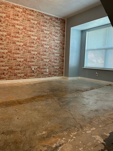 Bedroom 1 (downstairs) - 6252 Westcreek Dr