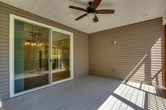 Building Photo - 310 Dudala Way