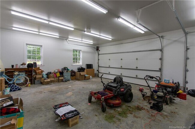 Building Photo - 201 Champion Rd