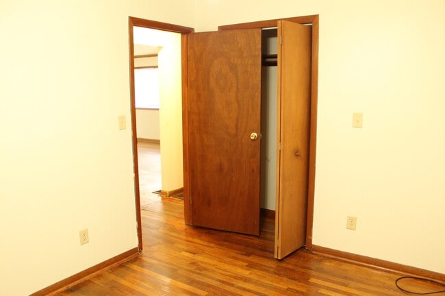 Building Photo - 3301 Scottwood Rd