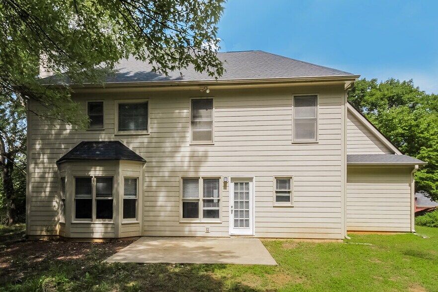 Building Photo - 2969 Kaley Dr NW