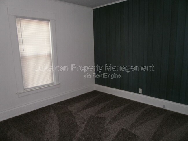 Building Photo - 511 Clinton Ave