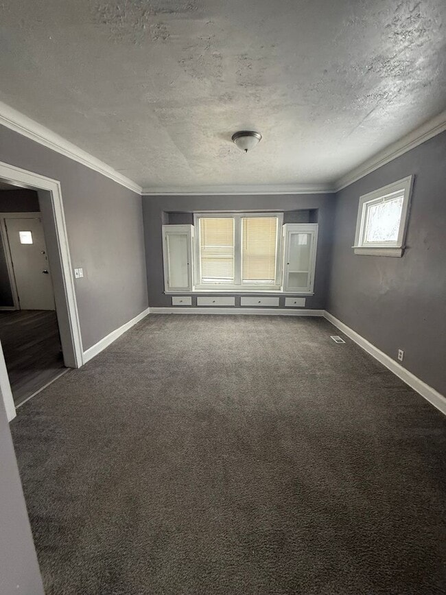 Building Photo - Cleveland East Side Single Home