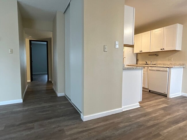 Building Photo - Carson Park Condominium (Downstairs)