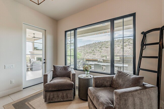 Building Photo - Luxury Home ready for January Move-in