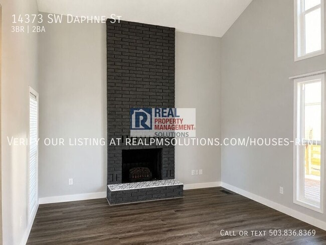Building Photo - 14373 SW Daphne St