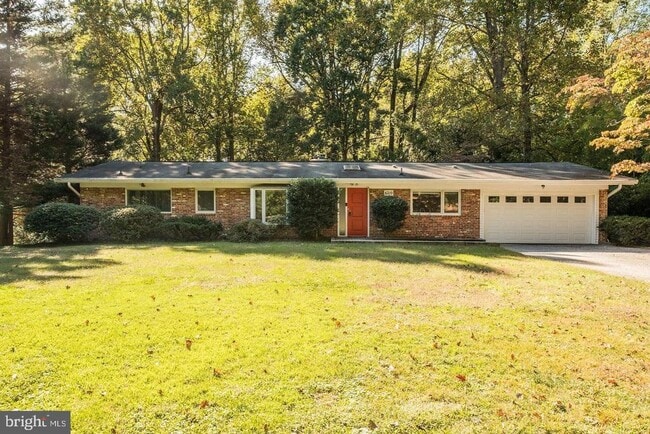 Building Photo - 6710 Persimmon Tree Rd