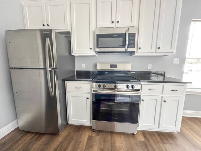 Building Photo - 106-102 Vitava Dr