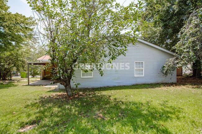 Building Photo - 7268 Fontana Dr