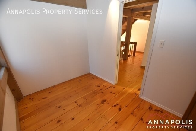 Building Photo - 1810 View Top Ct