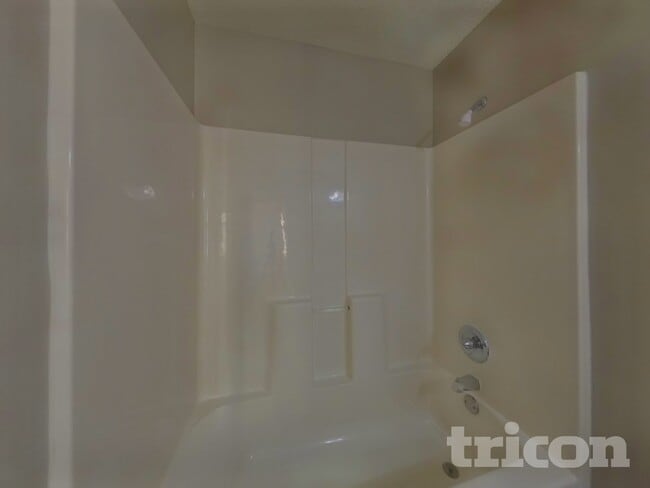 Building Photo - 4 Sweetberry Ct