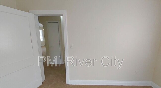 Building Photo - 8944 1st Ave