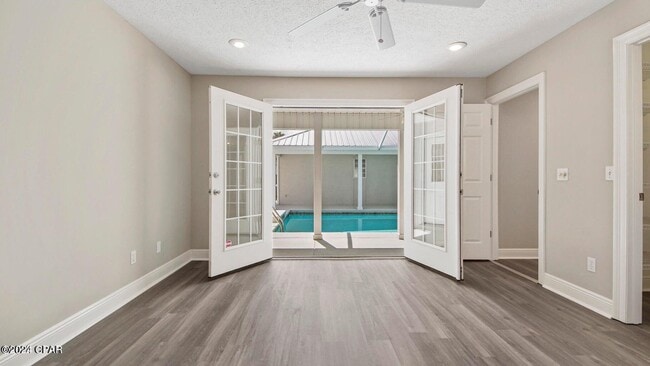 Building Photo - 104 Colony Harbour Rd