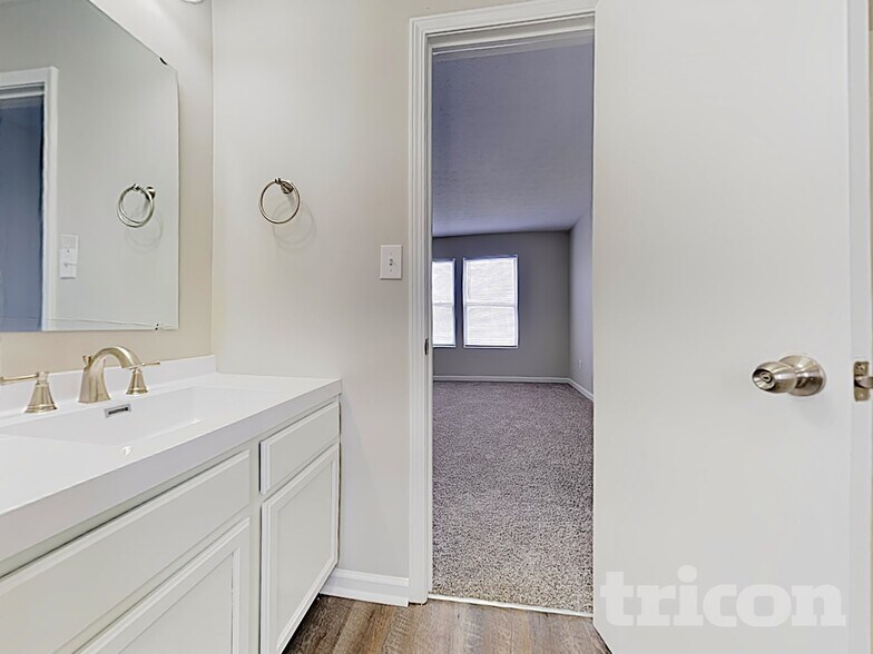 Building Photo - 3203 Brandenburg Dr